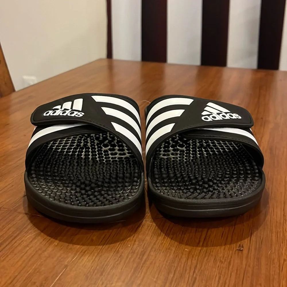 Adidas Adissage Slides Sandals Shoes new black white G28841 WOMEN’S 8